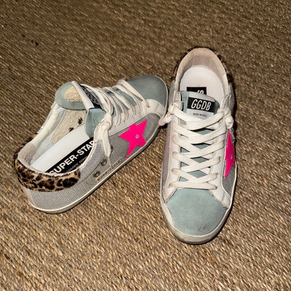 Sequence Golden Goose - Picture 1 of 5